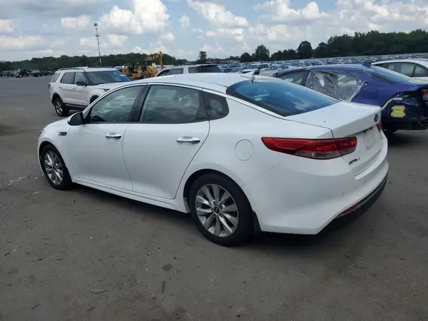5XXGU4L3XJG257442 2018 KIA OPTIMA - Image 2