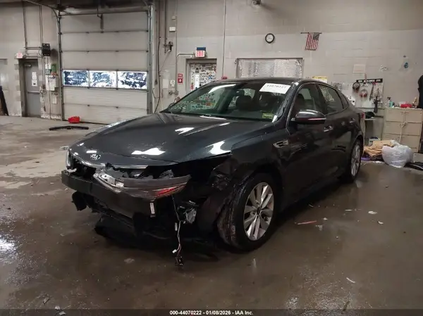 5XXGU4L3XJG271132 2018 KIA OPTIMA - Image 2