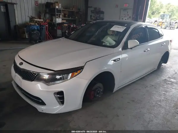 5XXGV4L20GG107109 2016 KIA OPTIMA - Image 2