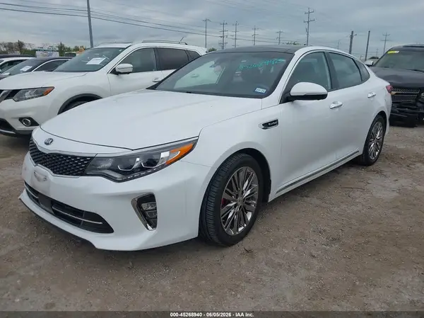 5XXGV4L20JG204687 2018 KIA OPTIMA - Image 2