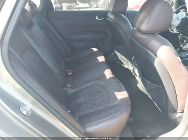 5XXGV4L20JG218928 2018 KIA OPTIMA - Image 8