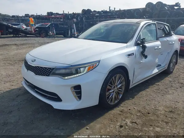 5XXGV4L21GG065503 2016 KIA OPTIMA - Image 2
