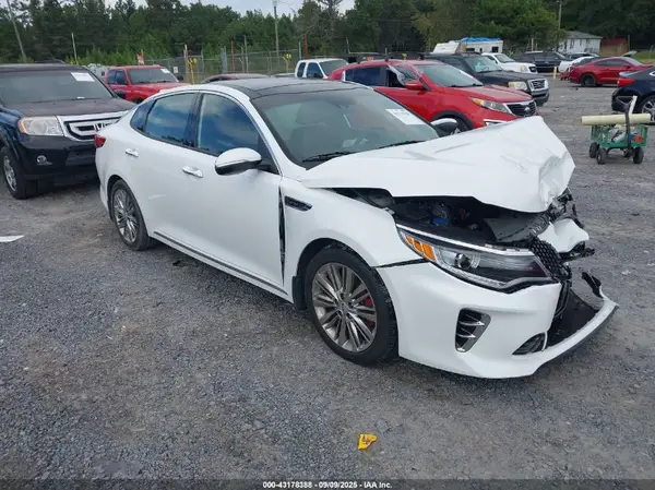 5XXGV4L21GG075335 2016 KIA OPTIMA - Image 1