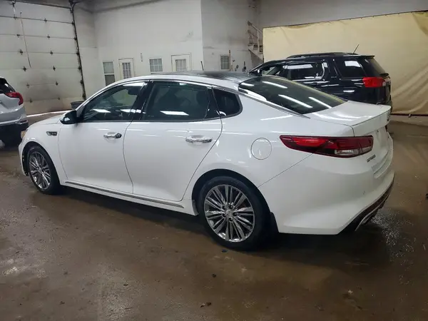 5XXGV4L21GG116238 2016 KIA OPTIMA - Image 2