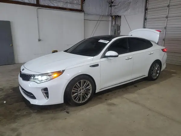 5XXGV4L21HG126303 2017 KIA OPTIMA - Image 1