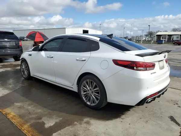 5XXGV4L21JG201815 2018 KIA OPTIMA - Image 2