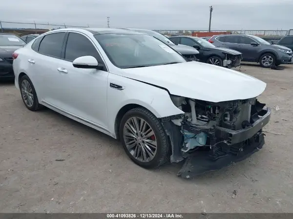 5XXGV4L22JG233821 2018 KIA OPTIMA - Image 1