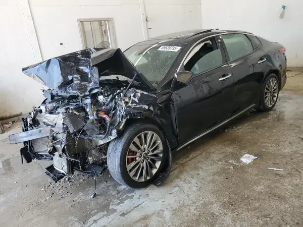 5XXGV4L22KG301715 2019 KIA OPTIMA - Image 1