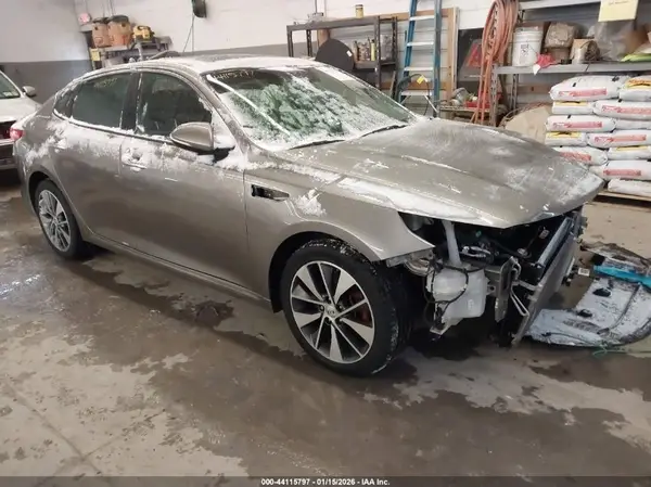 5XXGV4L23GG047083 2016 KIA OPTIMA - Image 1