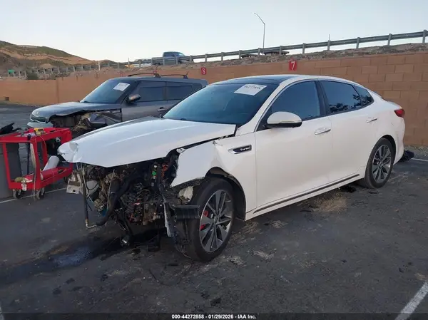 5XXGV4L23GG051635 2016 KIA OPTIMA - Image 2