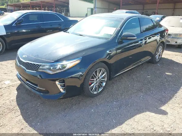 5XXGV4L23HG136542 2017 KIA OPTIMA - Image 2