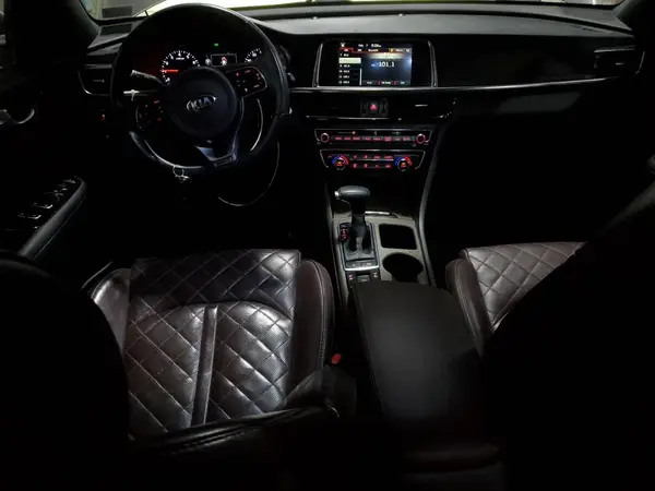 5XXGV4L23HG149100 2017 KIA OPTIMA - Image 8