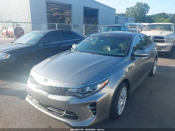 5XXGV4L23HG171453 2017 KIA OPTIMA - Image 2