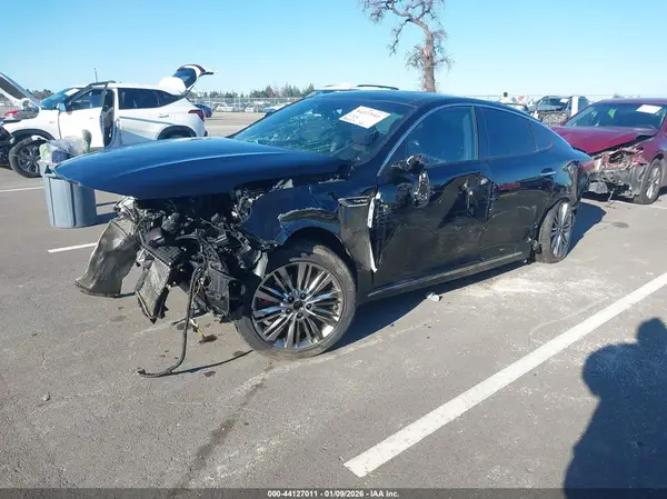 5XXGV4L23JG206370 2018 KIA OPTIMA - Image 2