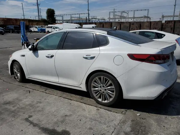 5XXGV4L24JG204174 2018 KIA OPTIMA - Image 2