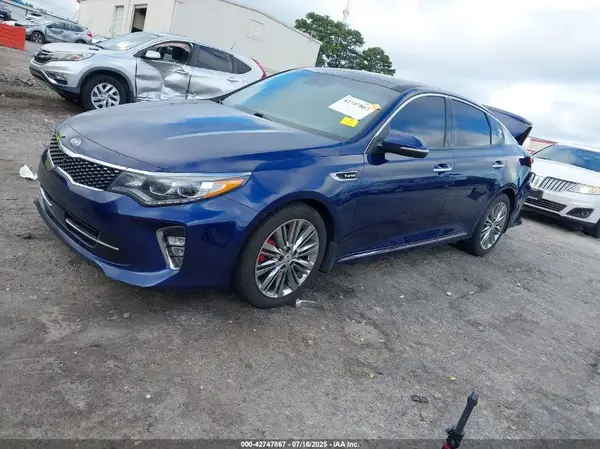 5XXGV4L24JG217412 2018 KIA OPTIMA - Image 2