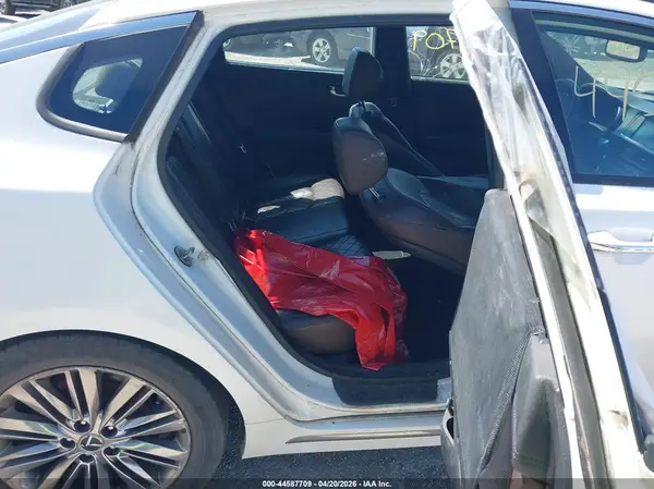 5XXGV4L24JG221525 2018 KIA OPTIMA - Image 8