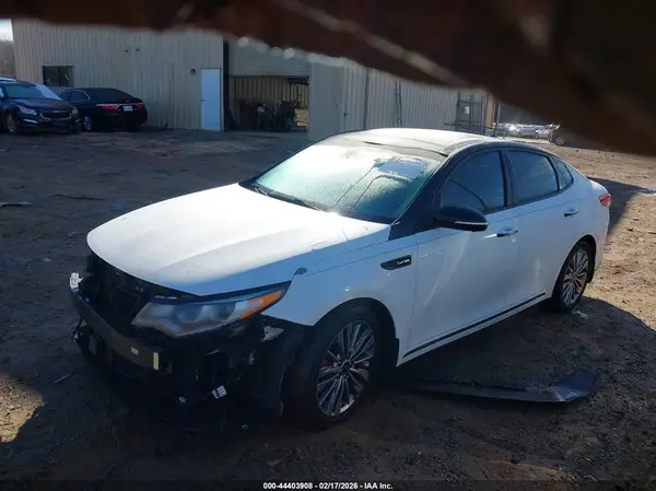 5XXGV4L24KG299658 2019 KIA OPTIMA - Image 2