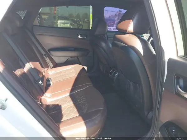 5XXGV4L24KG326681 2019 KIA OPTIMA - Image 8