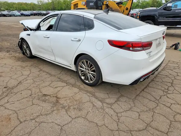 5XXGV4L25GG107459 2016 KIA OPTIMA - Image 2