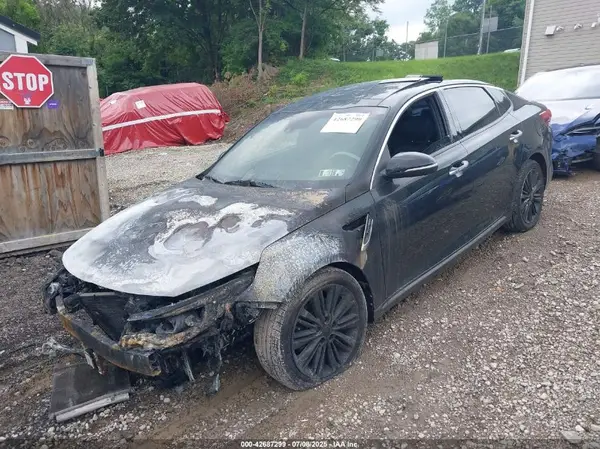 5XXGV4L25JG176997 2018 KIA OPTIMA - Image 2