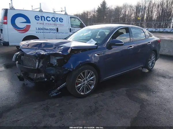 5XXGV4L25JG202482 2018 KIA OPTIMA - Image 2