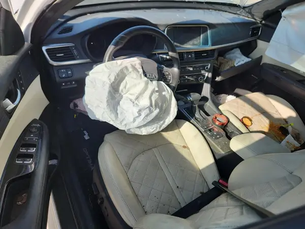 5XXGV4L25JG206239 2018 KIA OPTIMA - Image 8