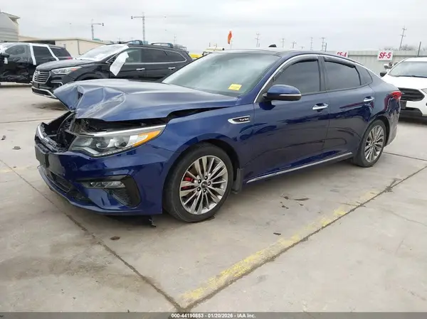 5XXGV4L25KG340363 2019 KIA OPTIMA - Image 2