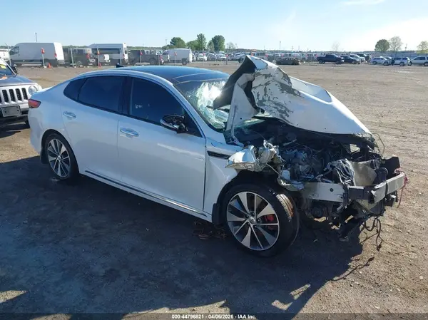 5XXGV4L26GG047045 2016 KIA OPTIMA - Image 1
