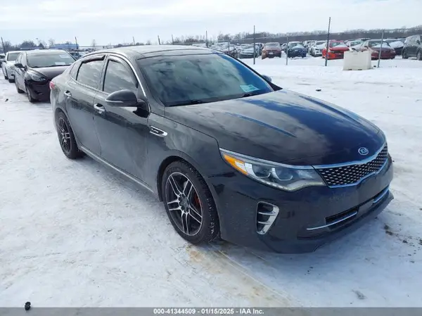 5XXGV4L27HG167857 2017 KIA OPTIMA - Image 1