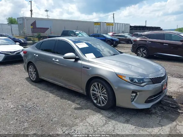 5XXGV4L27JG206811 2018 KIA OPTIMA - Image 1