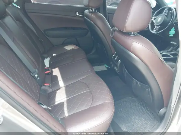 5XXGV4L27JG206811 2018 KIA OPTIMA - Image 8