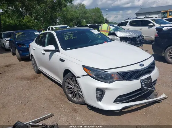 5XXGV4L27JG249254 2018 KIA OPTIMA - Image 1