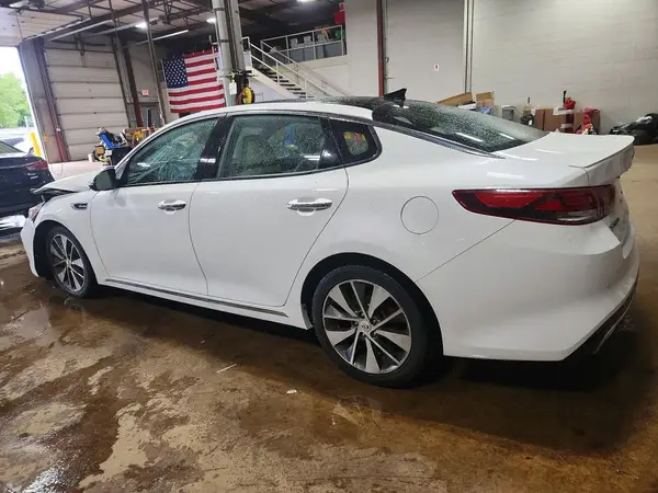 5XXGV4L28GG043014 2016 KIA OPTIMA - Image 2