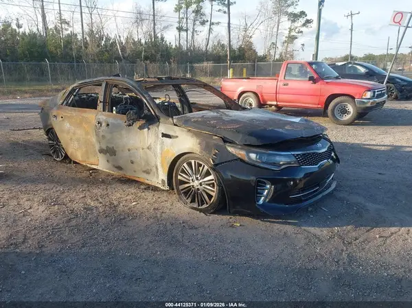 5XXGV4L28GG112378 2016 KIA OPTIMA - Image 1