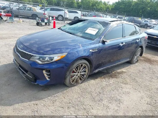 5XXGV4L28HG132017 2017 KIA OPTIMA - Image 2
