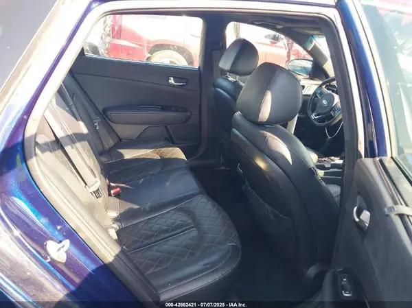 5XXGV4L28JG202489 2018 KIA OPTIMA - Image 8