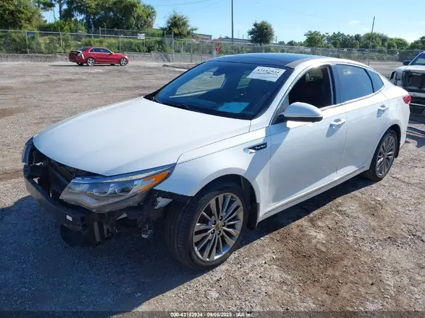 5XXGV4L28KG335058 2019 KIA OPTIMA - Image 2