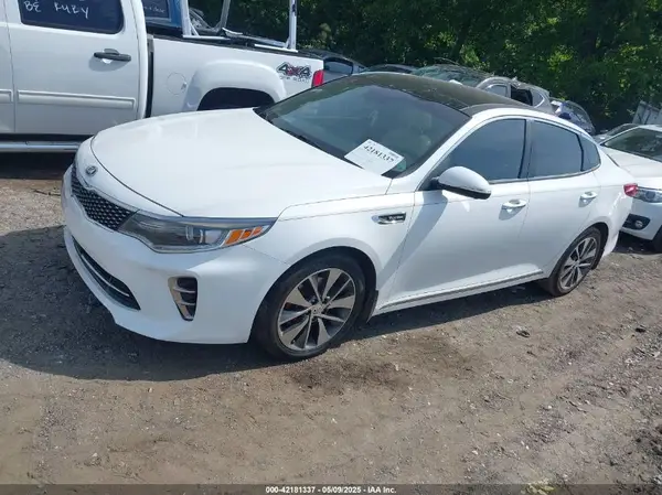 5XXGV4L29GG032247 2016 KIA OPTIMA - Image 2
