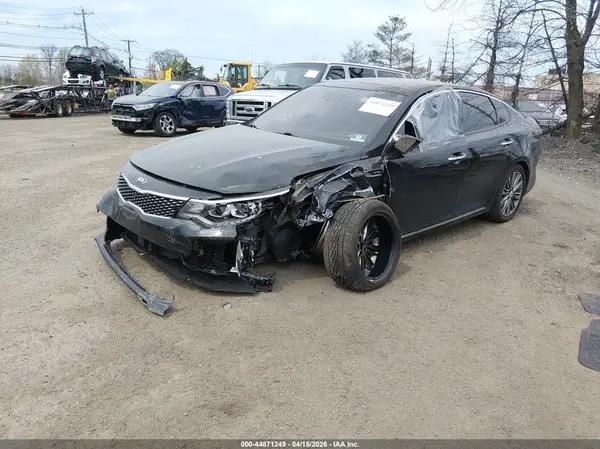 5XXGV4L29JG208916 2018 KIA OPTIMA - Image 2
