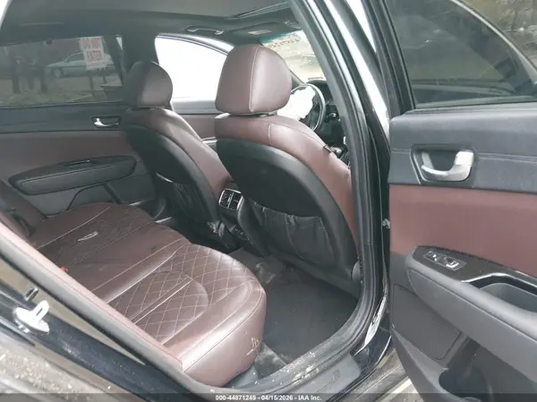 5XXGV4L29JG208916 2018 KIA OPTIMA - Image 8