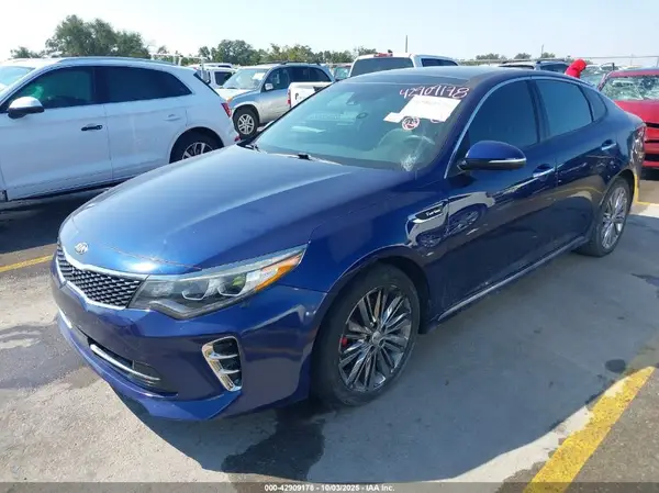 5XXGV4L2XHG174804 2017 KIA OPTIMA - Image 2