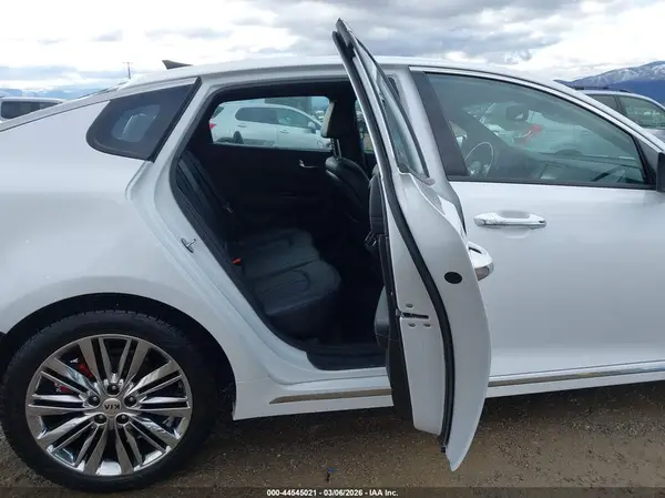 5XXGV4L2XJG204678 2018 KIA OPTIMA - Image 8