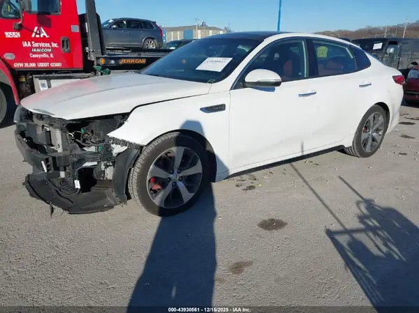 5XXGW4L20GG017021 2016 KIA OPTIMA - Image 2