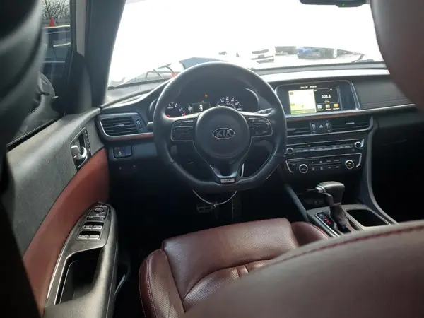 5XXGW4L20GG020811 2016 KIA OPTIMA - Image 8