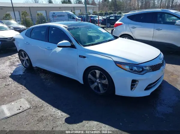 5XXGW4L20HG121574 2017 KIA OPTIMA - Image 1