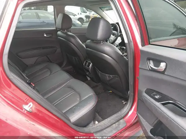 5XXGW4L20JG214908 2018 KIA OPTIMA - Image 8