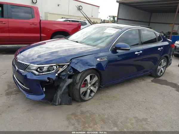5XXGW4L20JG216870 2018 KIA OPTIMA - Image 2