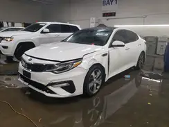 5XXGW4L21GG025077 2016 KIA OPTIMA