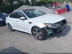5XXGW4L21GG025533 2016 KIA OPTIMA
